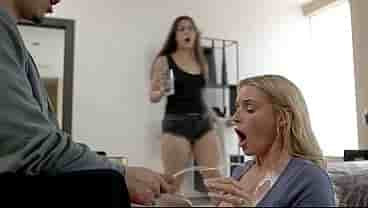 xnxx نيك ينزل حماته ترضع زبه و تركب فوقه عايزة تتناك زي الشراميط